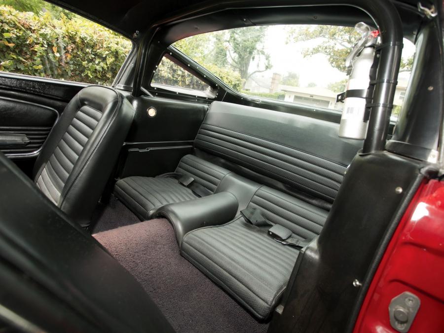 Shelby GT350 1966 года  (фото 7 из 20)